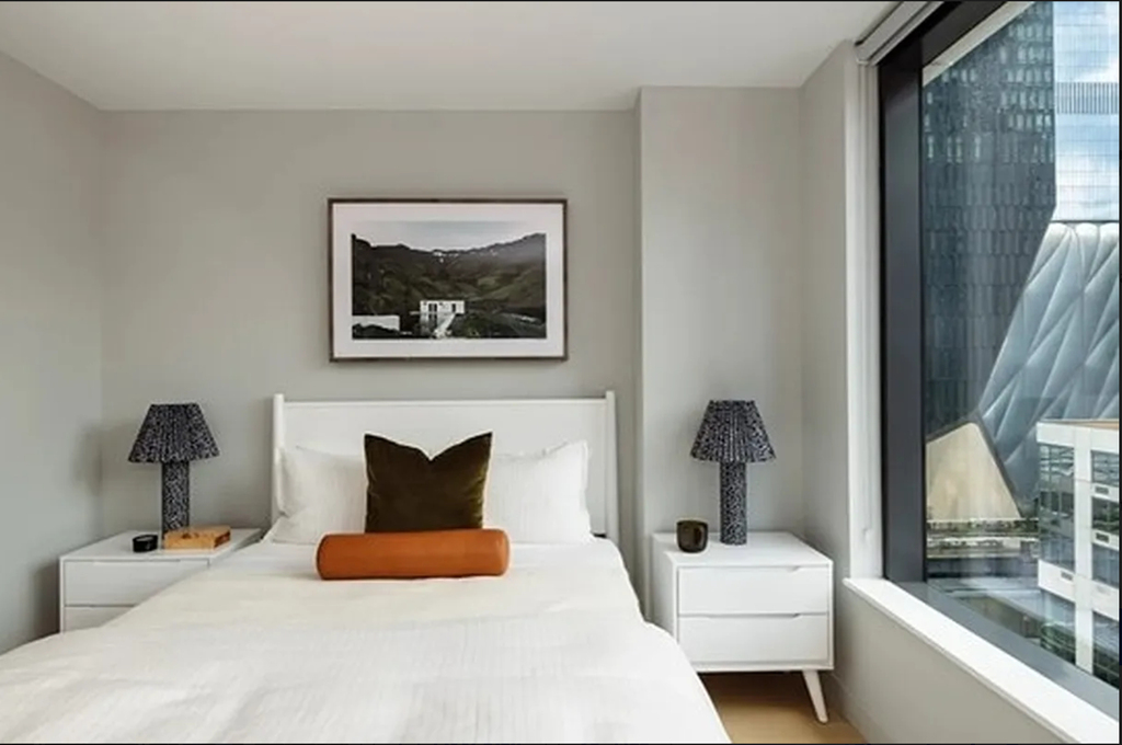  11th Avenue - Photo 5