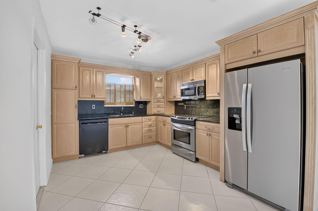 4599 Betelnut Street - Photo 15