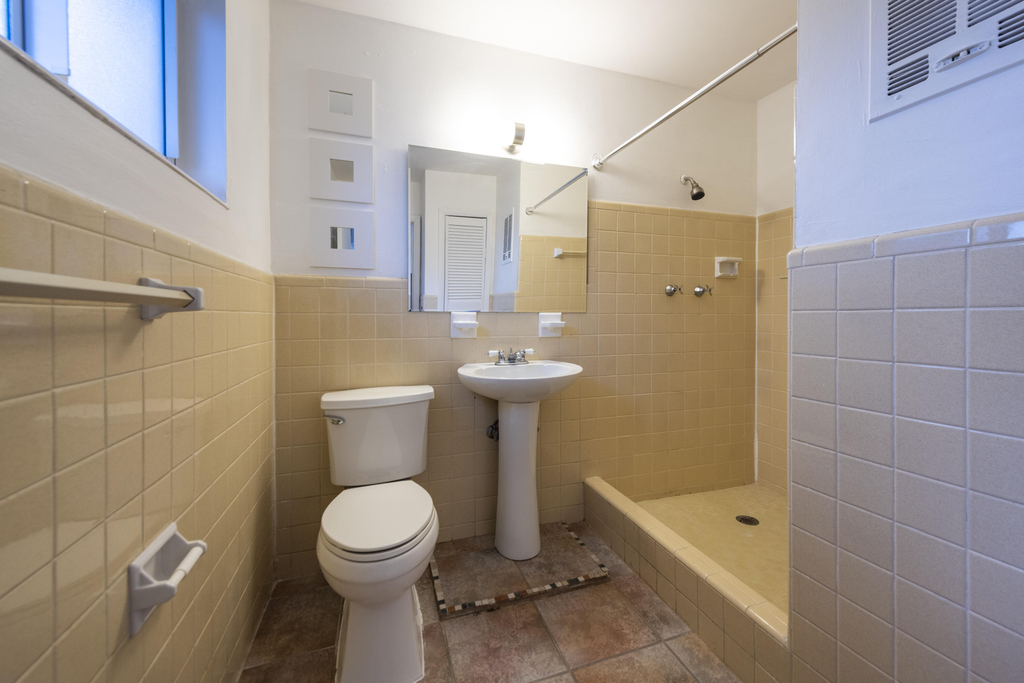 1528 Ne 33rd Street - Photo 11