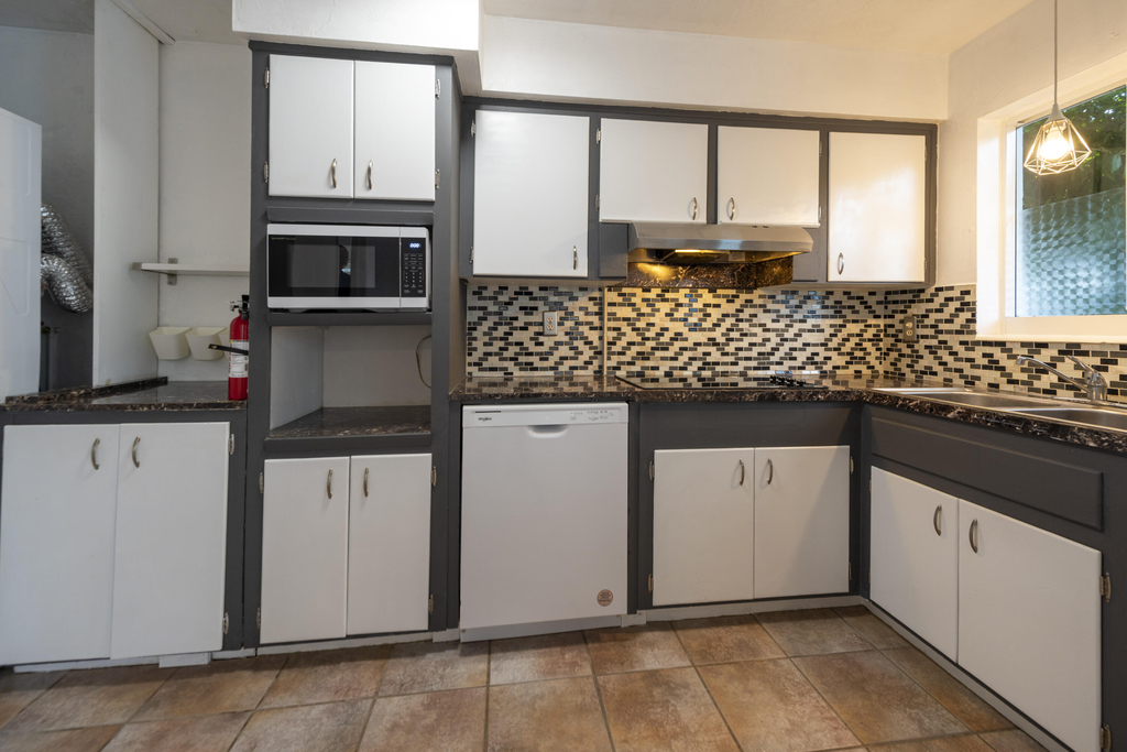 1528 Ne 33rd Street - Photo 7