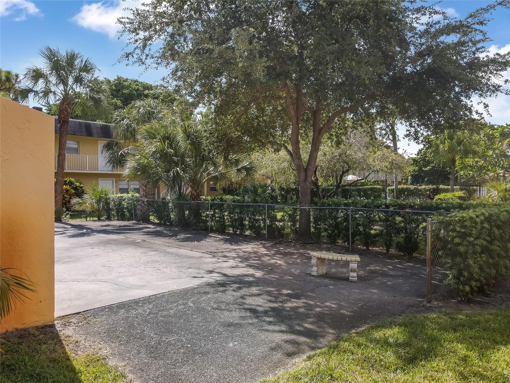 5186 Ne 6th Avenue - Photo 36