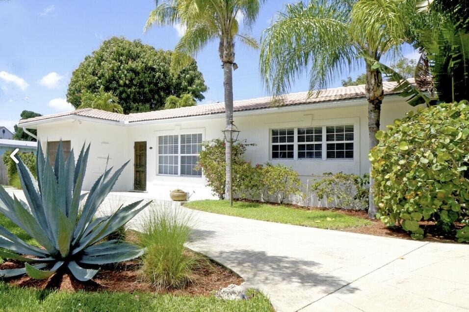 2031 Pleasant Drive - Photo 3