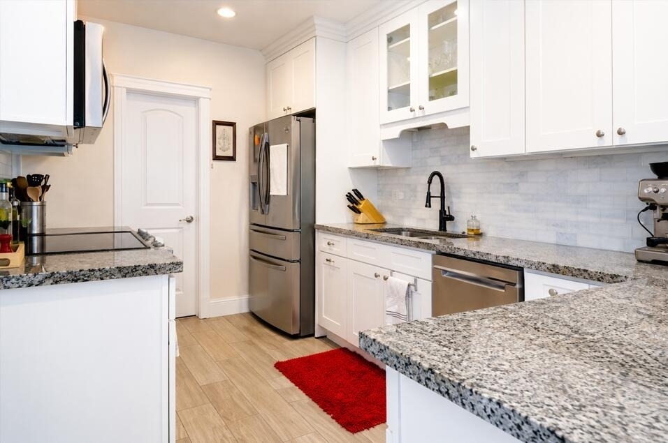 2031 Pleasant Drive - Photo 2