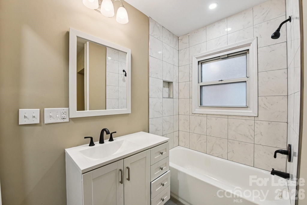 209 W Marsh Street - Photo 27