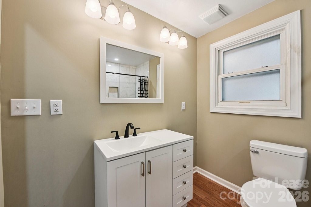 209 W Marsh Street - Photo 13