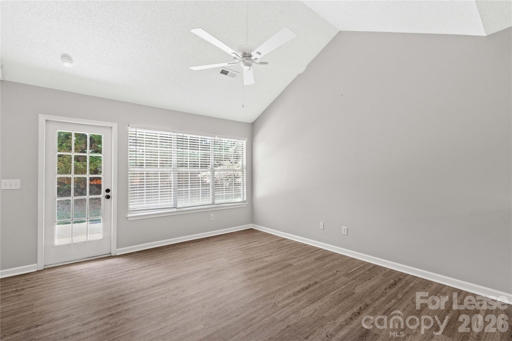 123 Meadow Lilly Court - Photo 10