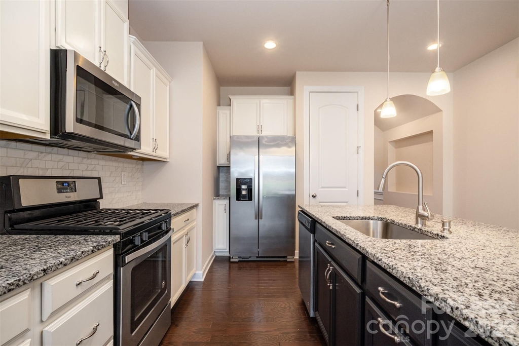 9320 Glenburn Lane - Photo 18