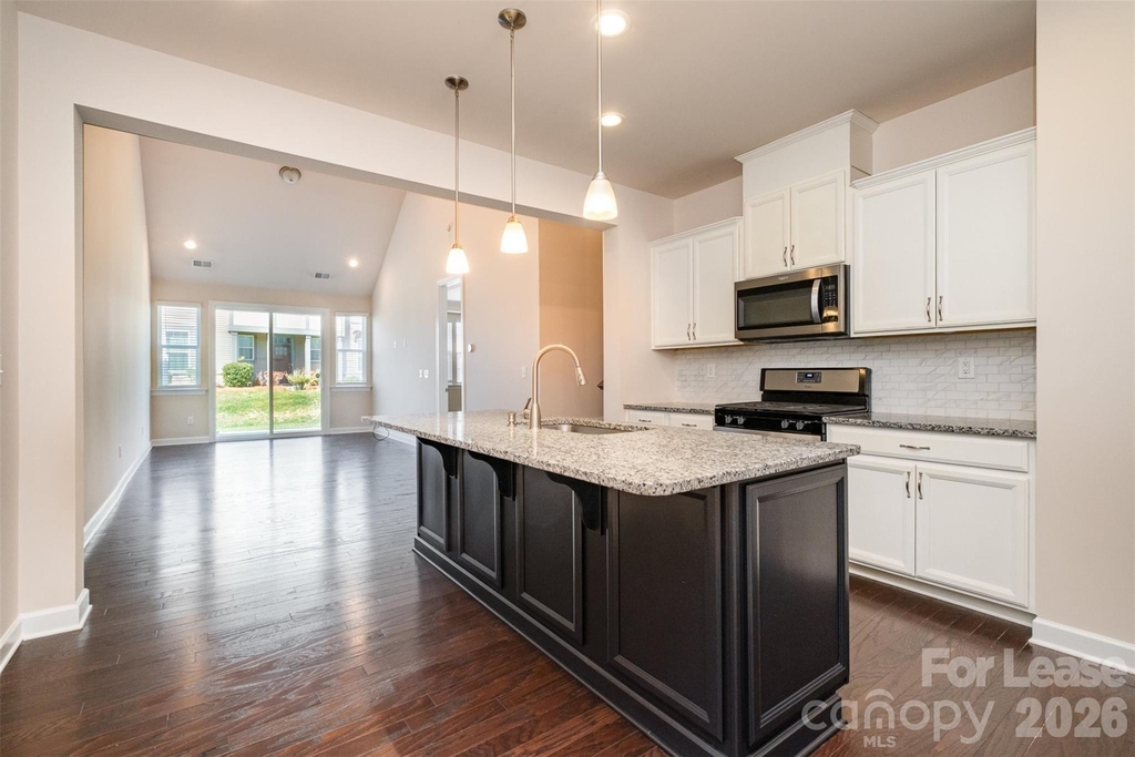 9320 Glenburn Lane - Photo 16