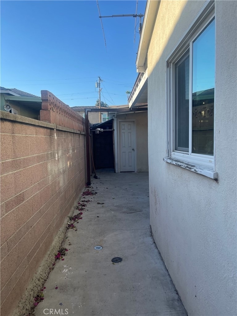 9157 Bentel Avenue - Photo 2