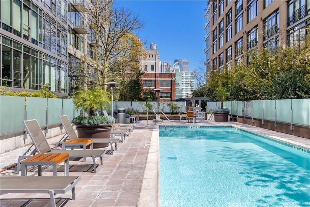 1100 S Hope - Photo 22