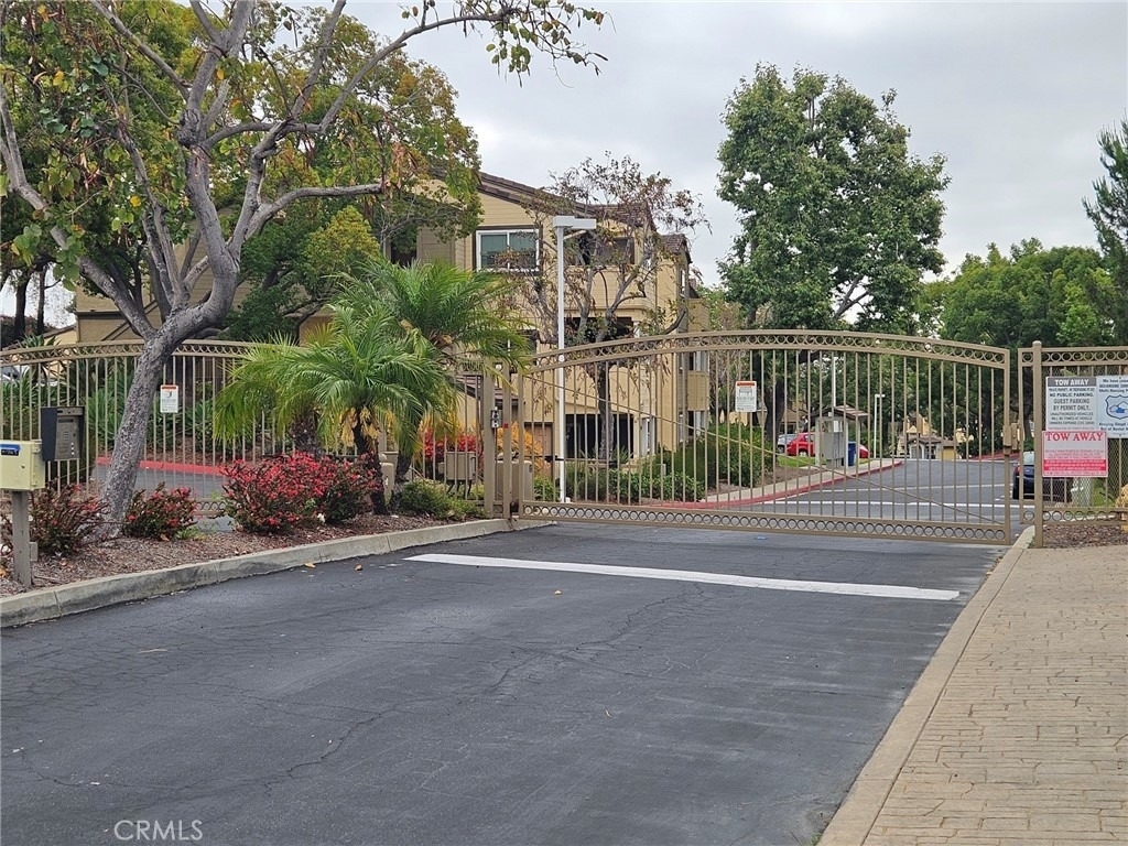 5025 Los Morros Way - Photo 38