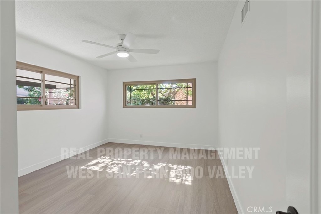 12920 Aetna St. - Photo 29