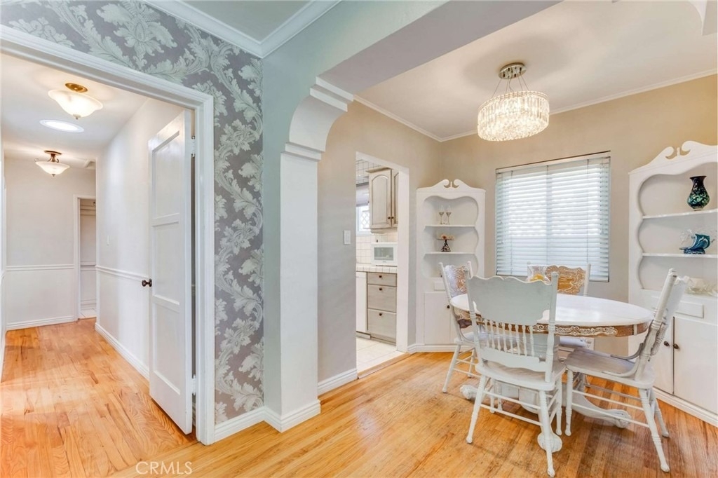 1911 N Fairview Street - Photo 3
