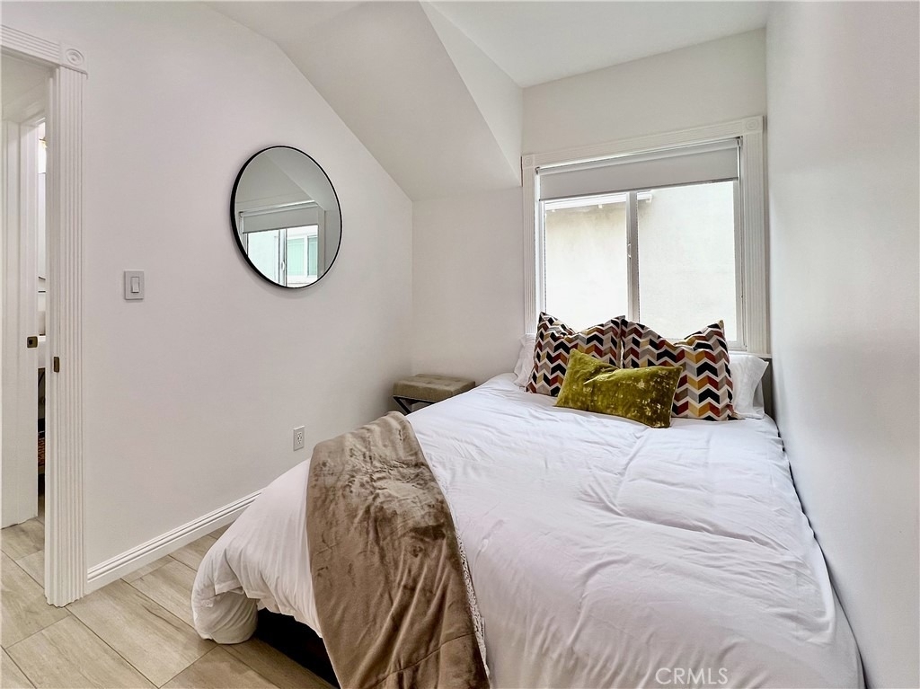 24033 1/2 Welby Way - Photo 6