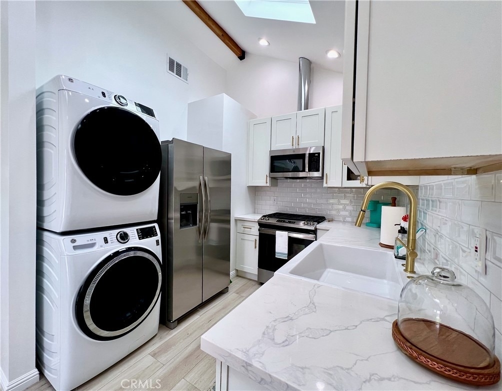 24033 1/2 Welby Way - Photo 3