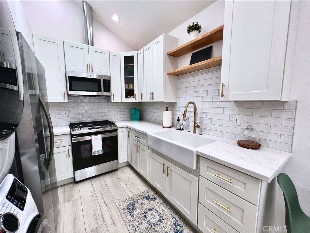 24033 1/2 Welby Way - Photo 9