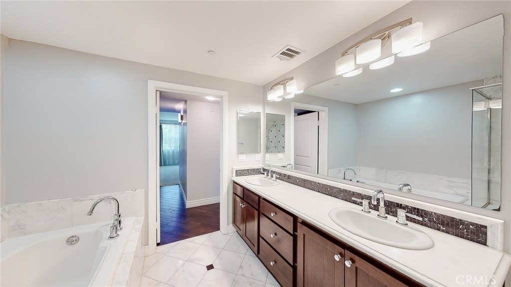 4424 Whitsett Avenue - Photo 33