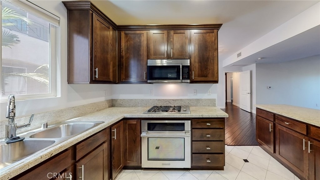 4424 Whitsett Avenue - Photo 19