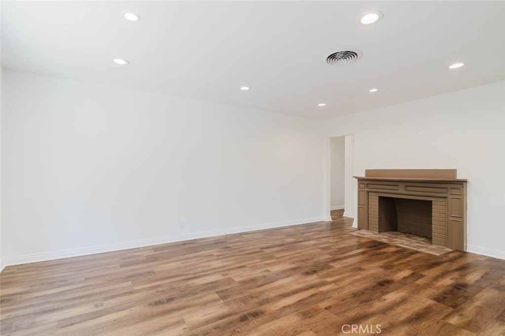 13856 Runnymede Street - Photo 4
