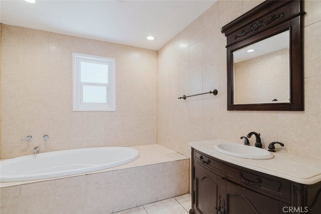 13856 Runnymede Street - Photo 25