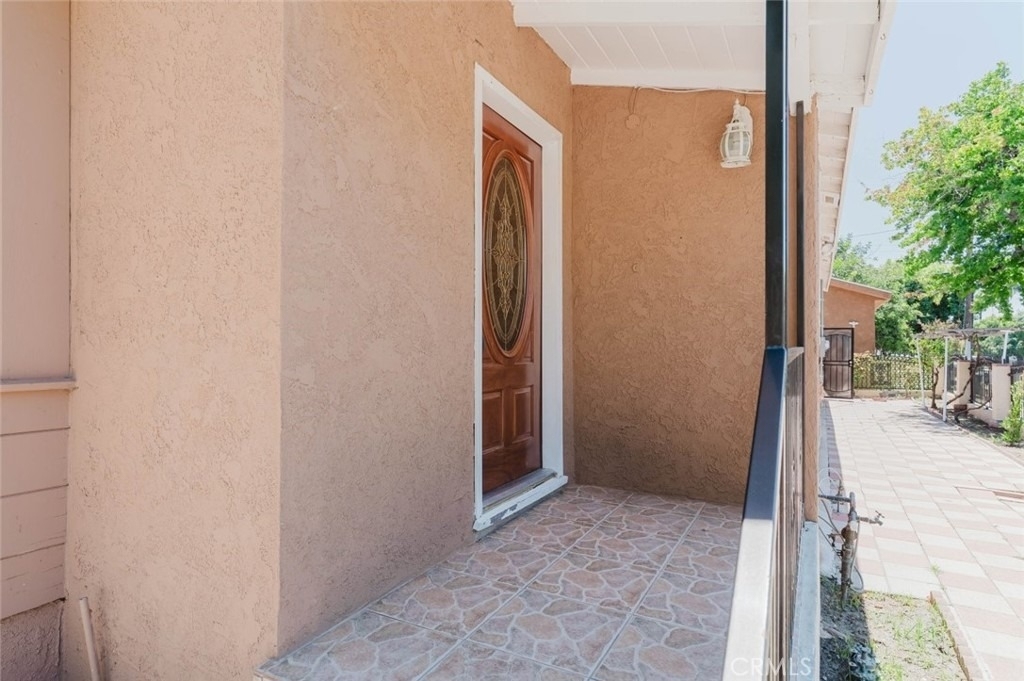 13856 Runnymede Street - Photo 3