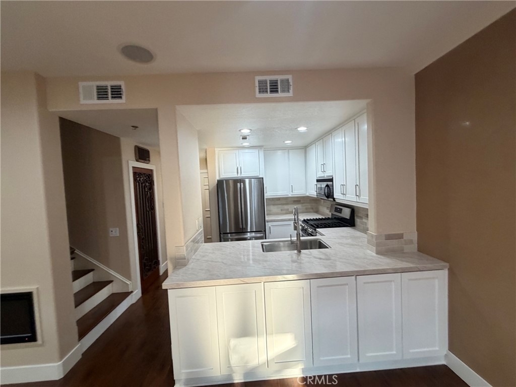 27 Tradewinds - Photo 1