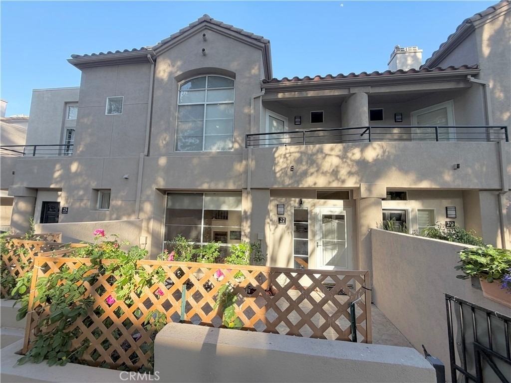 27 Tradewinds - Photo 0