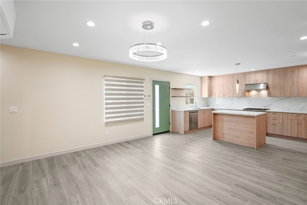 18748 Collins - Photo 7