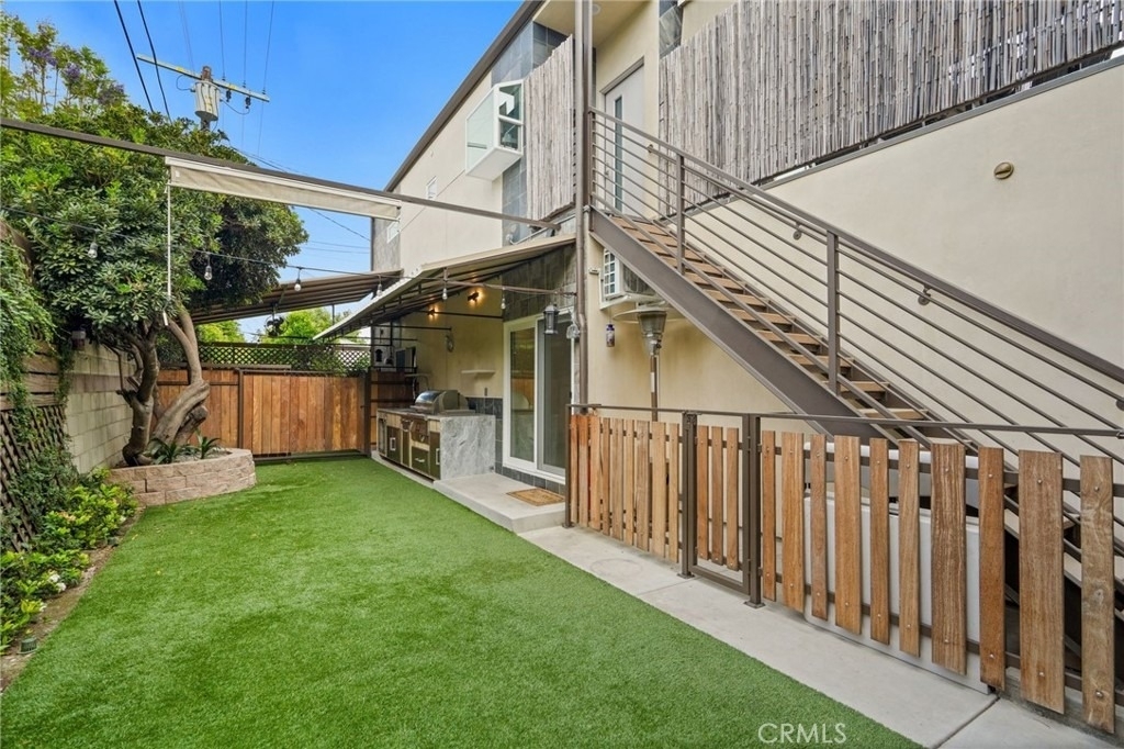18748 Collins - Photo 42