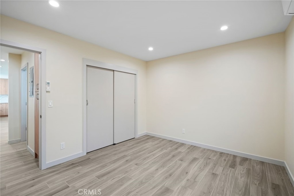 18748 Collins - Photo 36