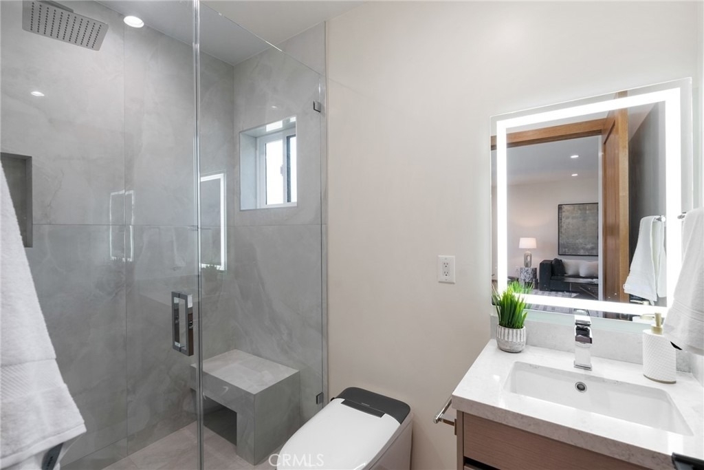 348 S Orange Drive - Photo 31