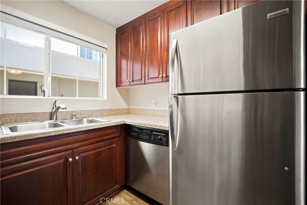 5540 Owensmouth - Photo 13