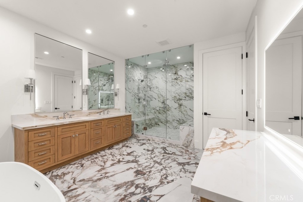 8065 Lloyd Avenue - Photo 15