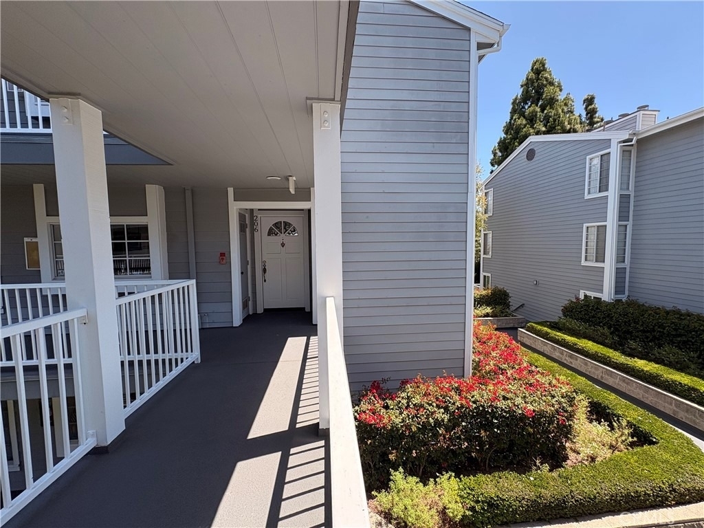 1418 Brett Place - Photo 3