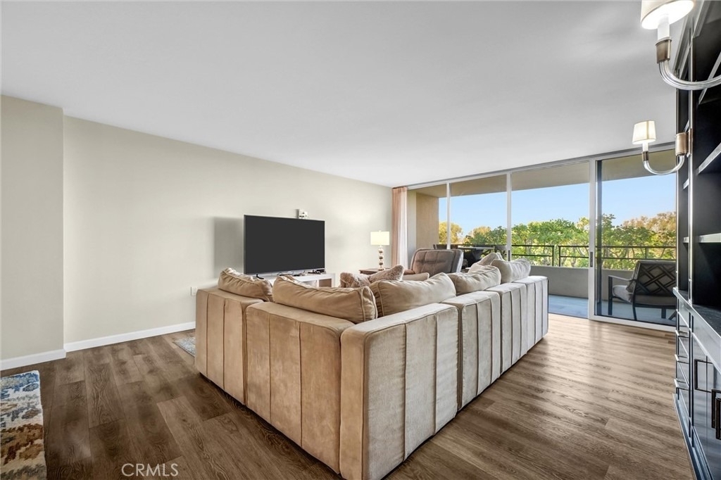 4337 Marina City Dr - Photo 11