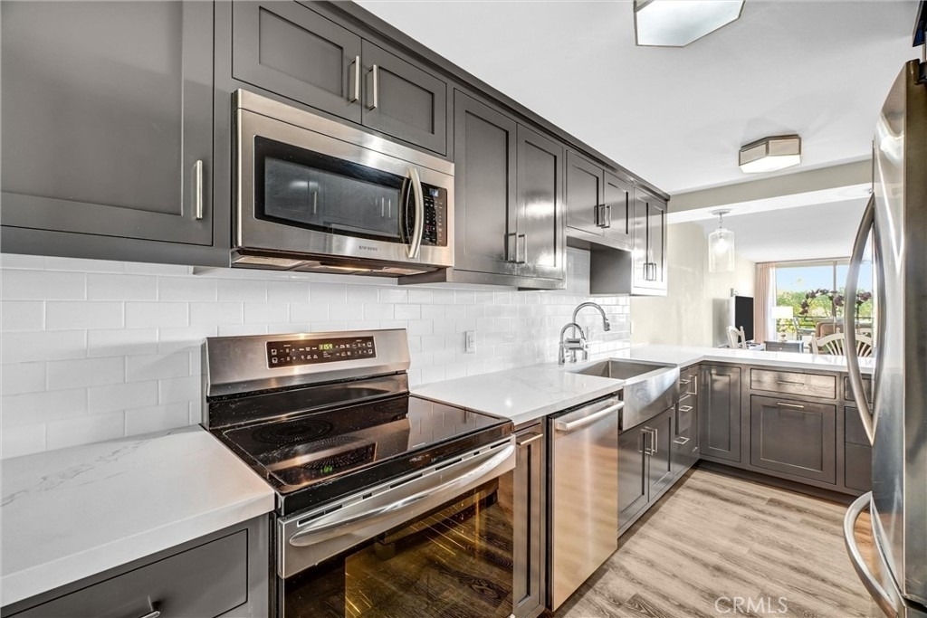 4337 Marina City Dr - Photo 6