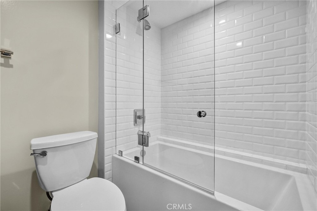 4337 Marina City Dr - Photo 28
