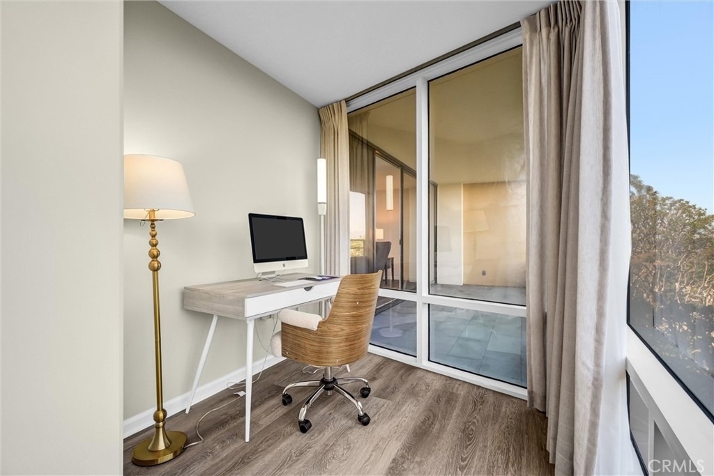 4337 Marina City Dr - Photo 21