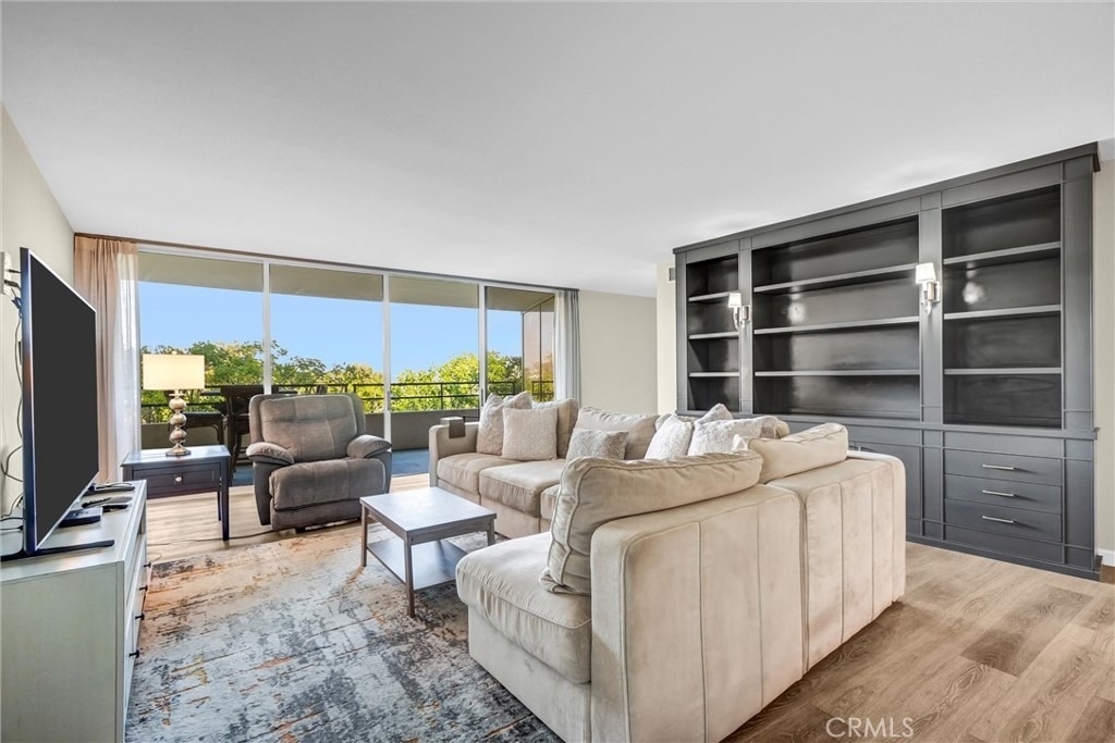 4337 Marina City Dr - Photo 10