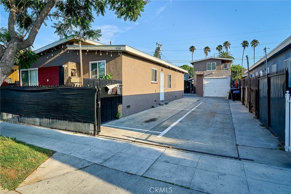 218 E 25th - Photo 0
