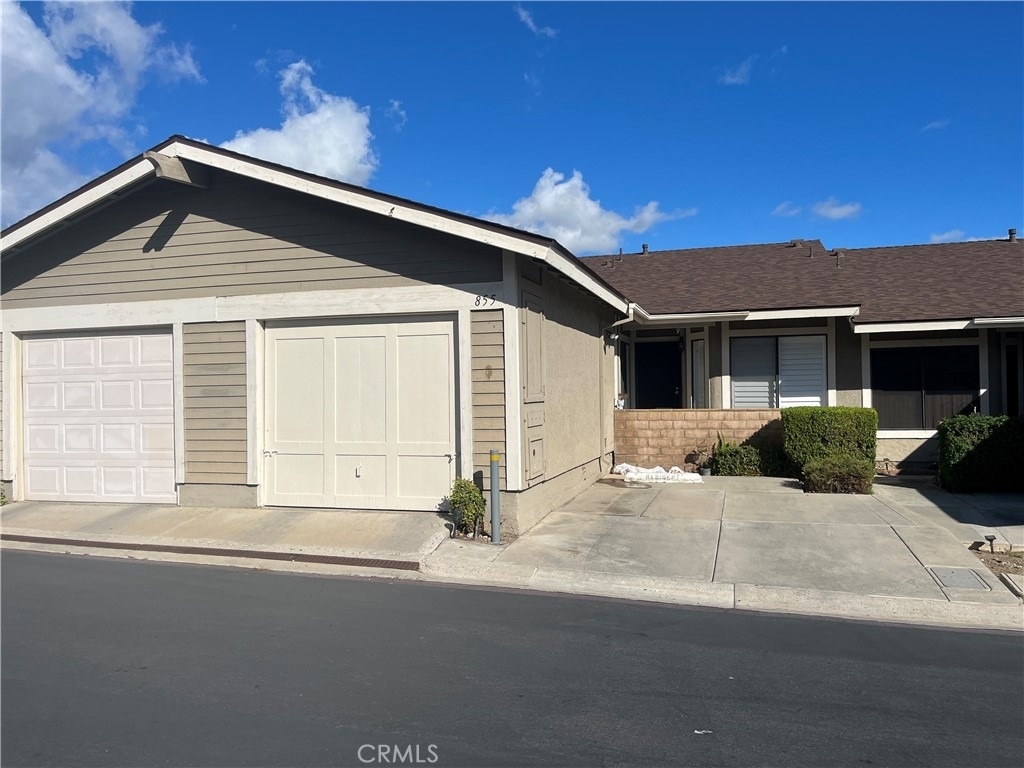 855 Tangerine Street - Photo 0