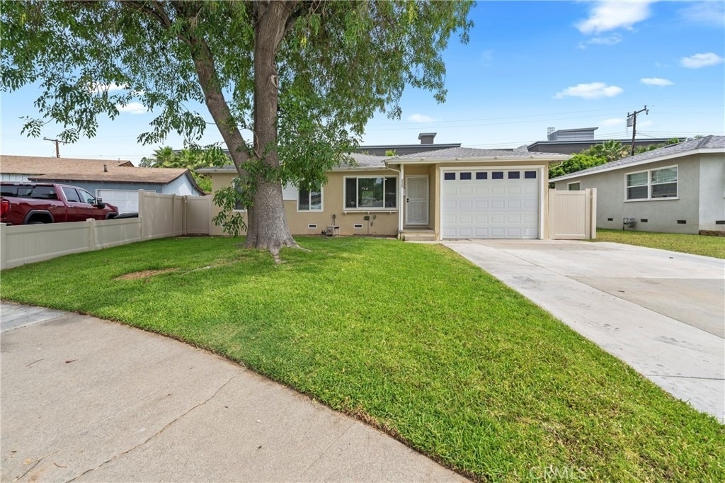 232 Olive - Photo 0