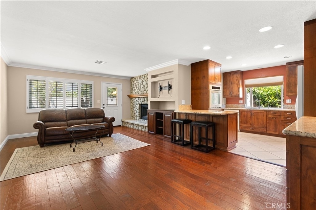 5081 Howard Avenue - Photo 3