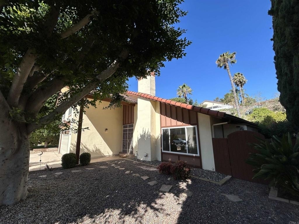 15150 Andorra Way - Photo 39