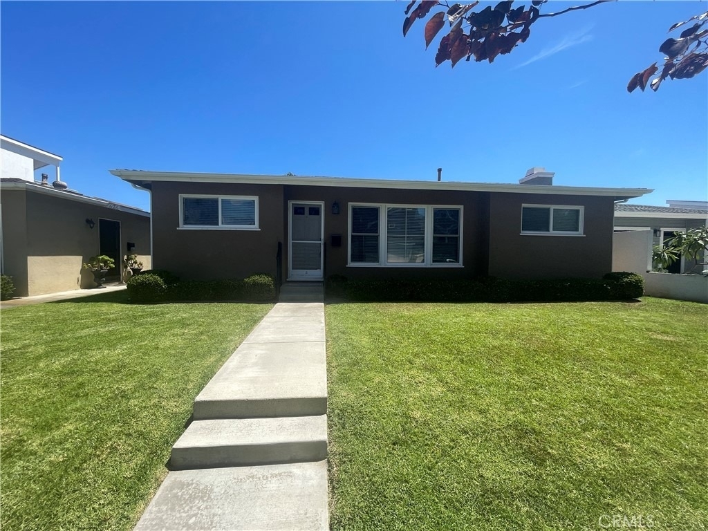 622 Indianapolis Avenue - Photo 0