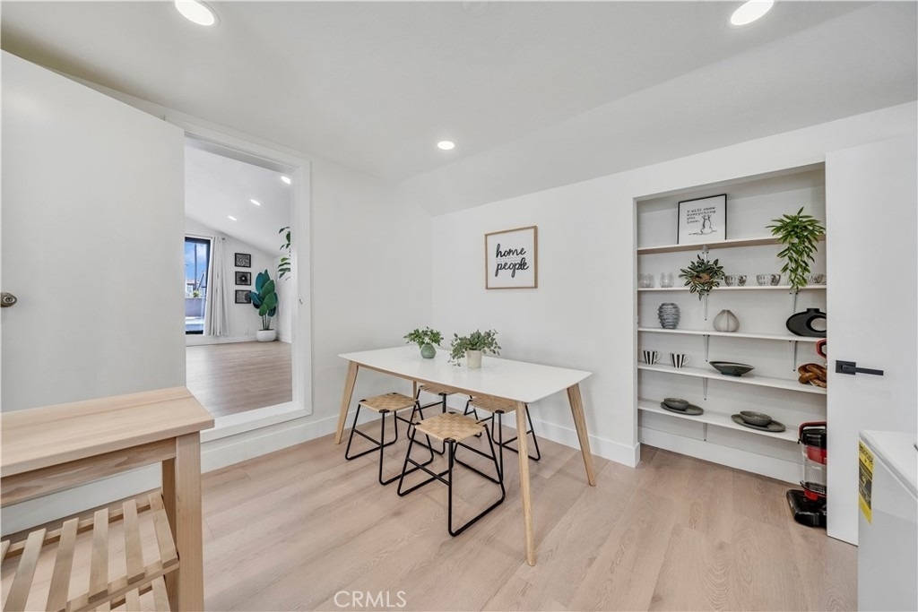 920 W Balboa - Photo 17