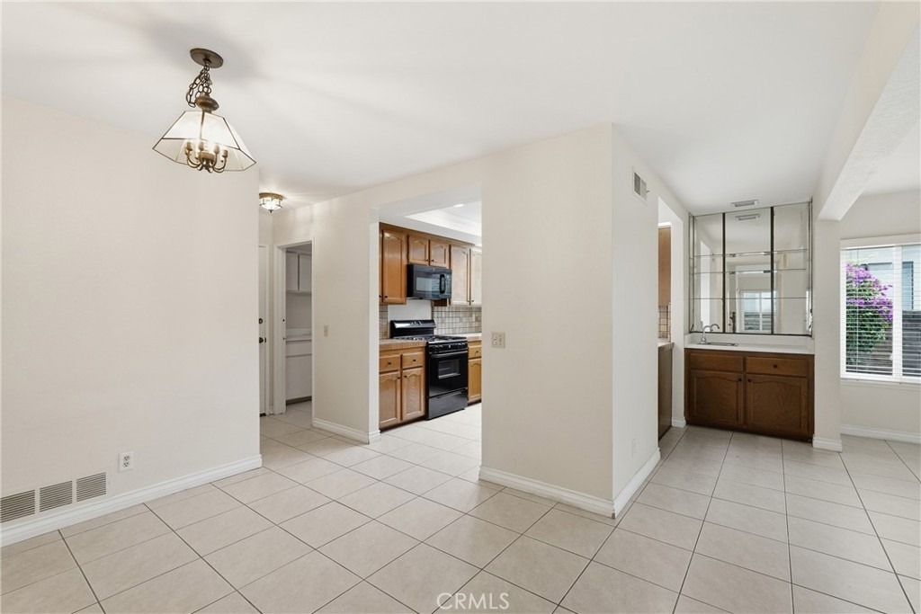 27371 Viana - Photo 4