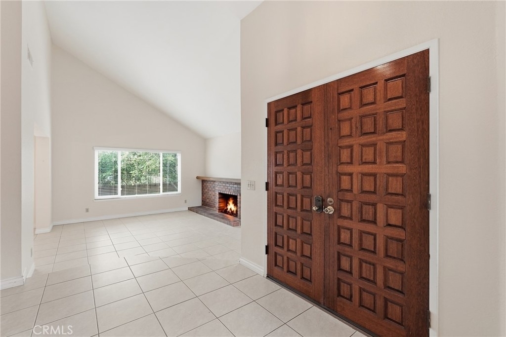 27371 Viana - Photo 1