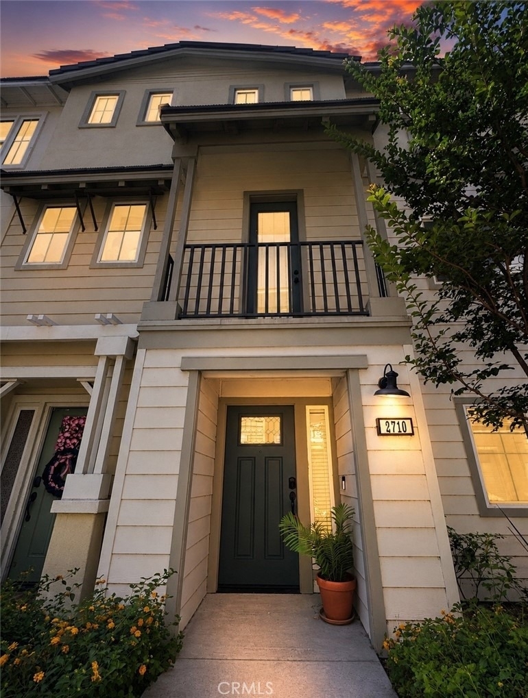 2710 Valor - Photo 0