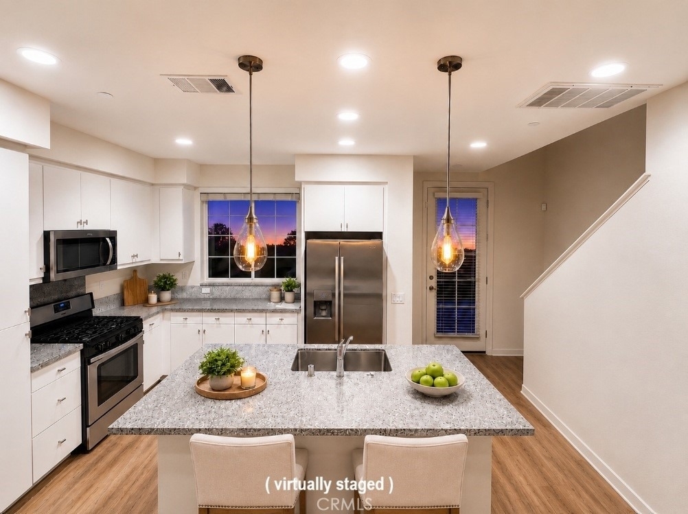 2710 Valor - Photo 2